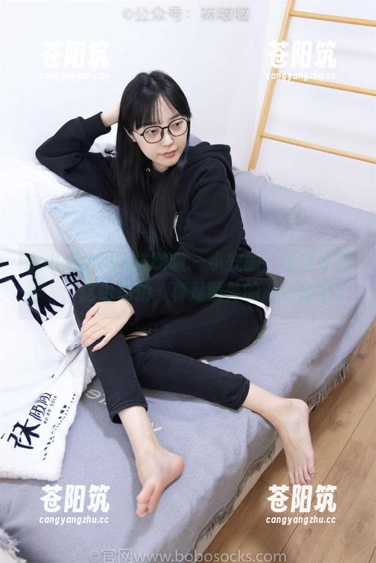 BoBoSocks袜啵啵 - 小安的“裸足小世界”：这组私拍，真是意外的心动套图！