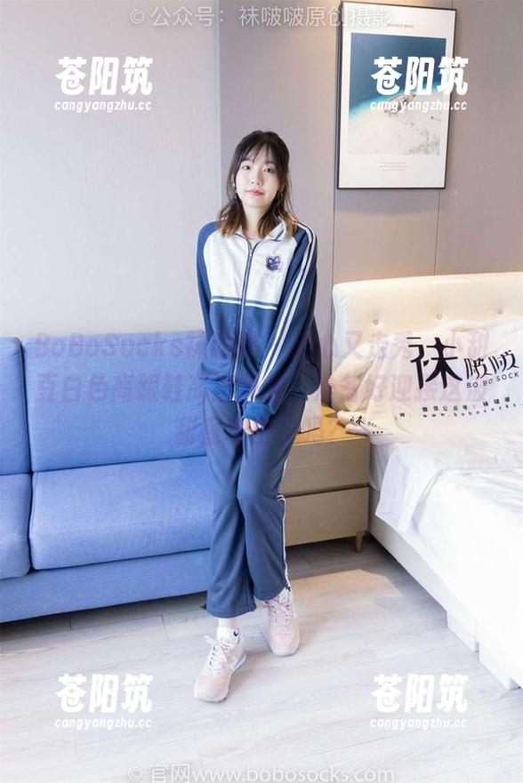 BoBoSocks袜啵啵 - 走心又走秀，小甜豆白色高跟鞋高清图集，准备好迎接这波甜蜜攻击了吗？