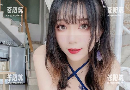 独家Leah梓未2022圣诞写真图集，太好看了我都不敢点开！