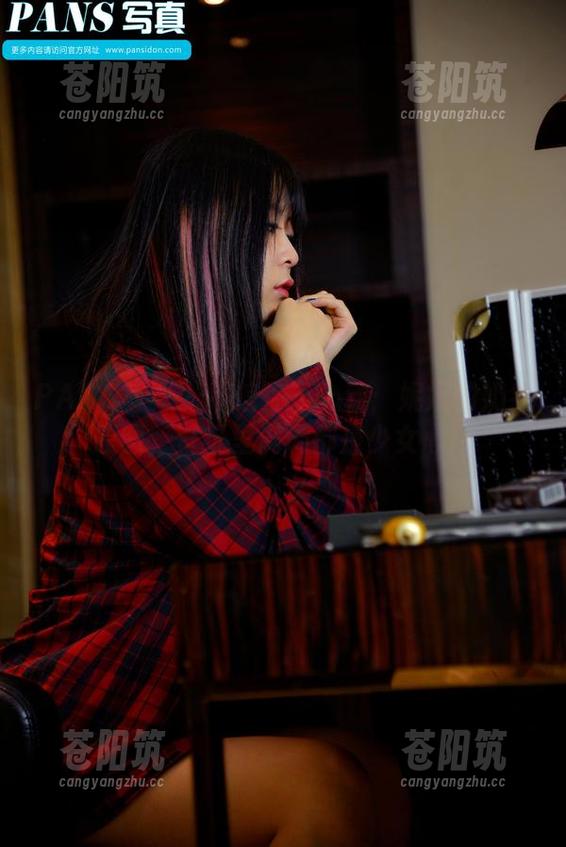 PANS写真 - 不信你不心动：妮妮的奶牛原图，壁纸里满满都是少女心！