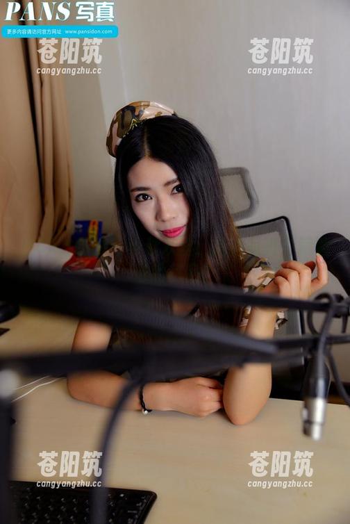PANS摄影 - 小秋灰丝：高清写真中藏着谁的秘密？