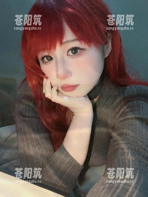 Zyra秋的路易九世旗袍图册让人忍不住想给她跪下，妥妥的女神降临啊！