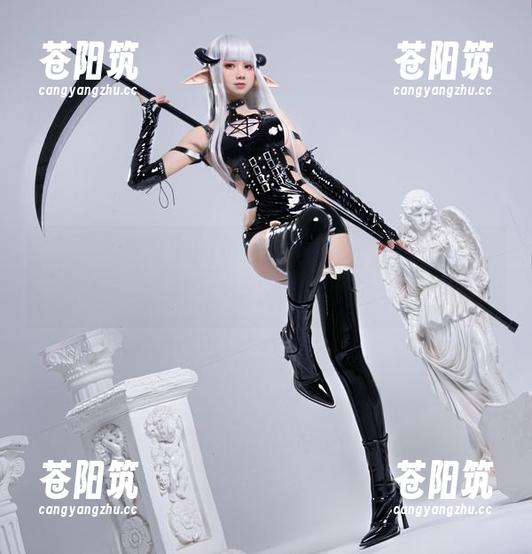 izumi泉桃子的纯白毕业季，cos最美好的幻想