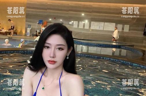 微密圈 - 缤纷网袜：不爱笑的赛琳给你的秘密套图资源，快来看看！