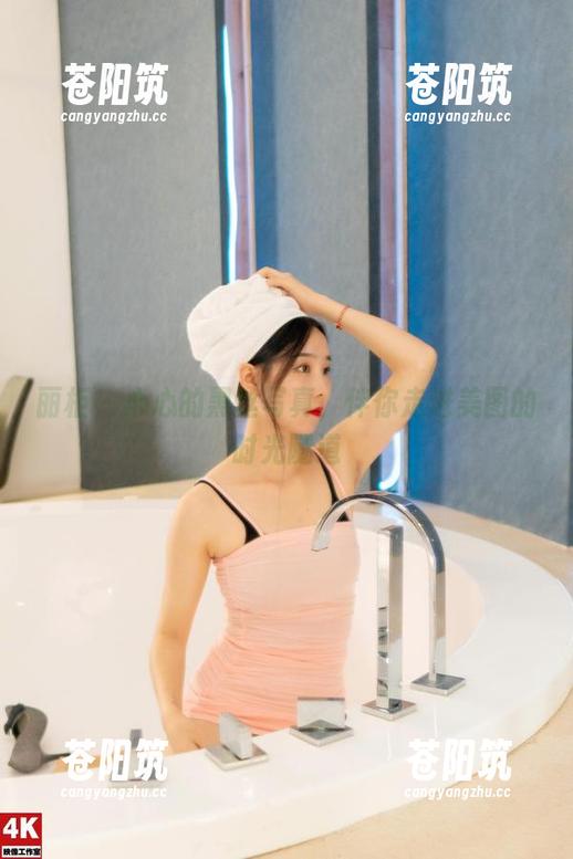丽柜 - 心心的黑丝写真，伴你走进美图的时光隧道