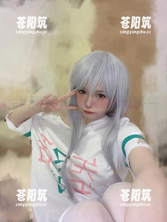 一件白睡衣撑起了倦倦喵的整个魅力——原图分享来攻陷你的眼球！