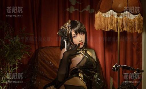 北卡&华盛顿的兔女郎：刺青Poi的全套写真，穿越碧蓝航线的惊艳瞬间！