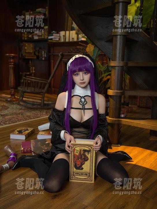 一组猫女写真，失眠小宁在夜里轻声细语