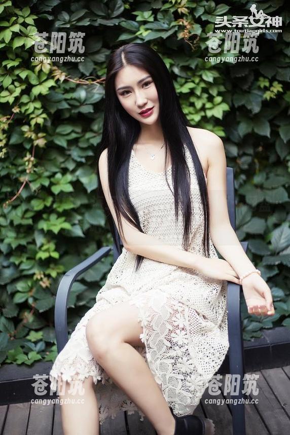 头条女神 - 海军学生服里的周思超：网盘下载吧，谁说不能带点水？
