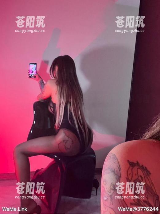 微密圈 - 奈斯希希校服美图更新，偷偷告诉你，学习与颜值不分家！