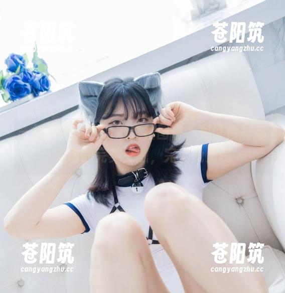一键下载，宋哈娜红裙图包，见证色彩与灵动的完美交融，完全免费哟