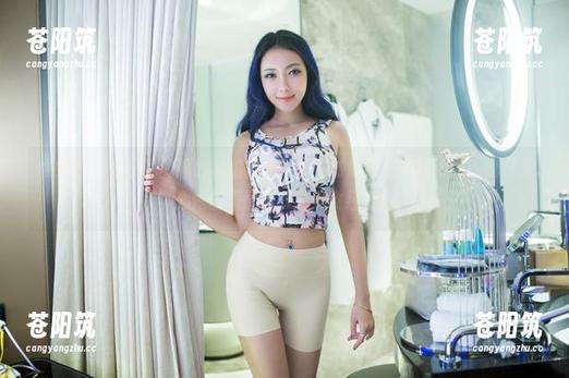 推女郎 - 木婉晴的婚纱私拍图集：真婚纱照还是假婚纱照？我只关心她的表情和我的美食经历！