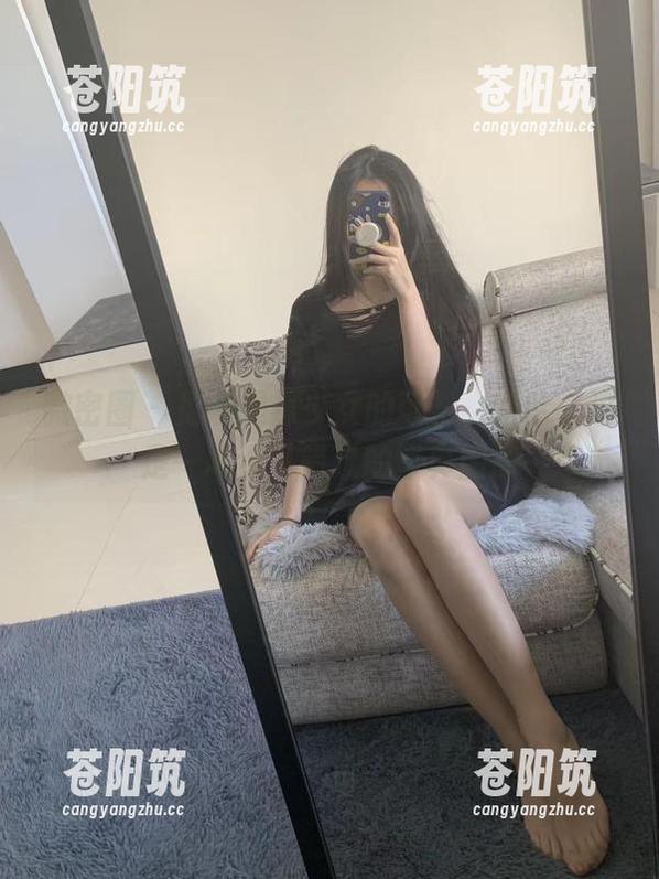 微密圈 - 见证提袜少女的可爱，哈哈，这是一本不可错过的写真图册
