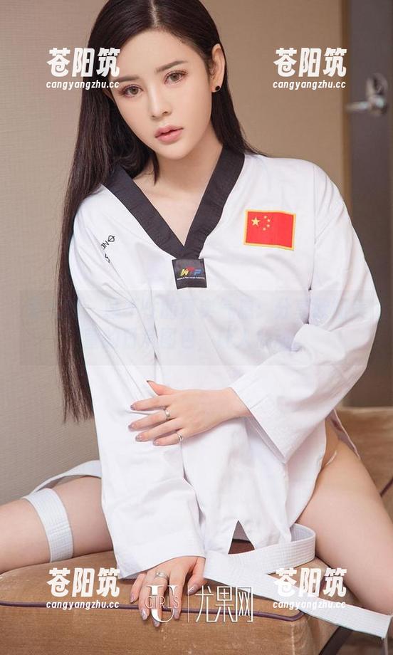 爱尤物 - 藏不住的真实气息：分享欧阳美萱的日常图包，让人心动。