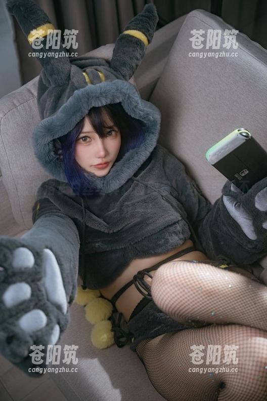 狐洛洛子白丝写真独占网盘，这美丽我不想分享！