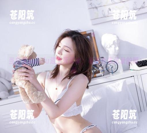 当白露Bululu遇上死库水：私拍合集记录的瞬间
