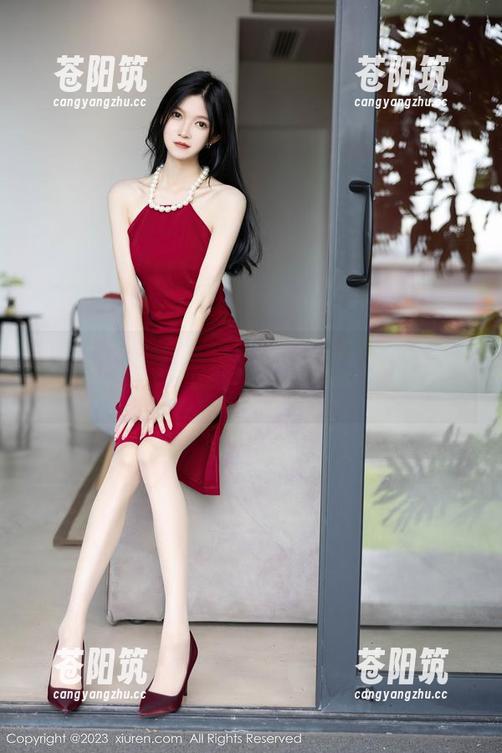 秀人网 - 谢小蒽的天台探险：一场绝美合集资源的奇妙旅程！