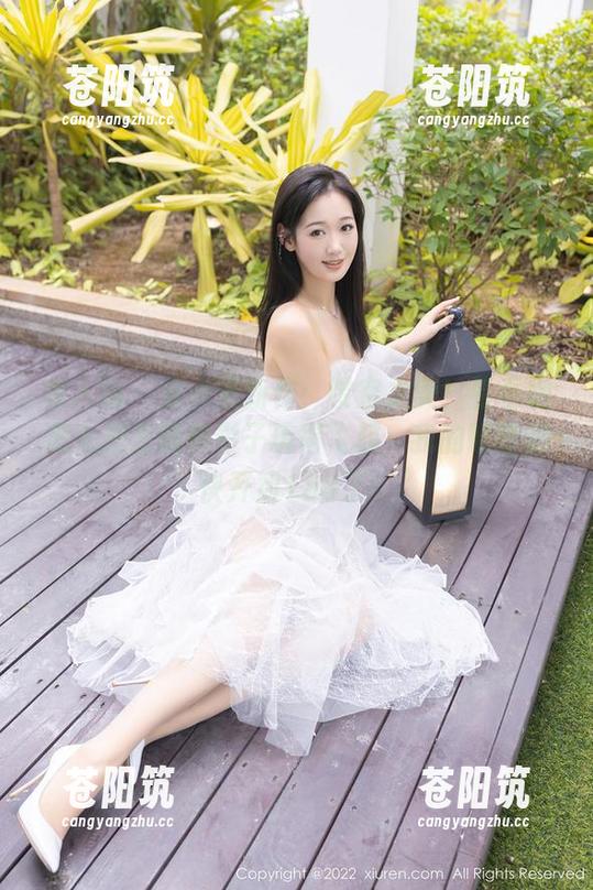 秀人网-金小依 秀人网 - 金小依新作:镂空之美!看看她怎么把光线和影子玩得飞起,我的眼睛都快开到188了!