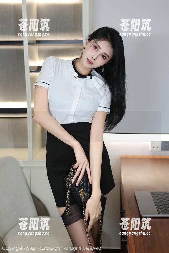秀人网 - 海边的雅茹老师：这组高清图库简直是夏天的味道！