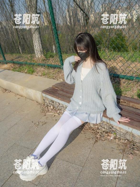 紧急企划 - 黑丝中的小枫：一个不小心就掉进了黑色的魅力深渊，原图摆在面前。