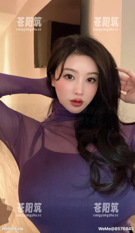 紫色哒豚豚 微密圈 - 让人心动的免费美图,紫色哒豚豚穿泳衣的瞬间美得不真切。