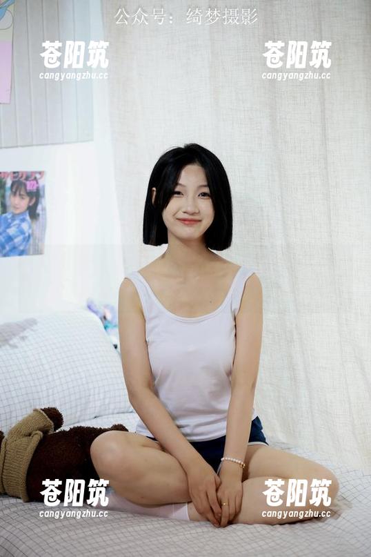 绮梦摄影 - 隐秘的光影：蔡蔡私拍女神的性感套图大揭秘