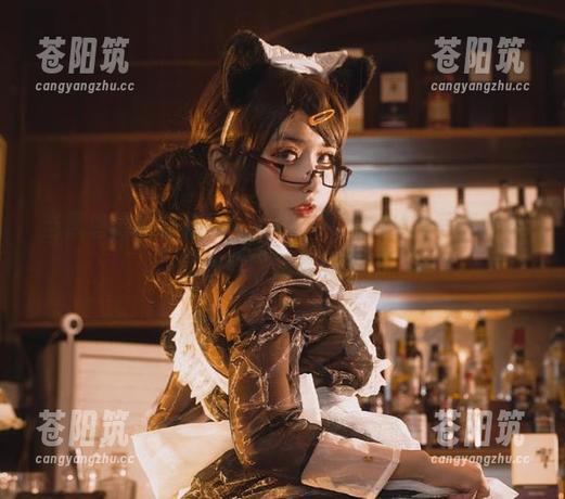 当黑兽遇到白精灵，芊川一笑MNK的写真全集让你我也跟着傻笑！