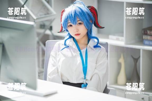 花铃Hana的写真图包：胜利女神尤妮，简直是视觉炸弹！