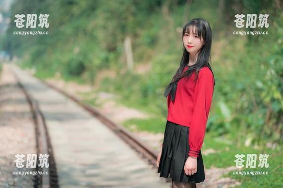 西呱呀呀呀的水手服写真：如果海浪可以穿衣服，也许就是这样的吧？