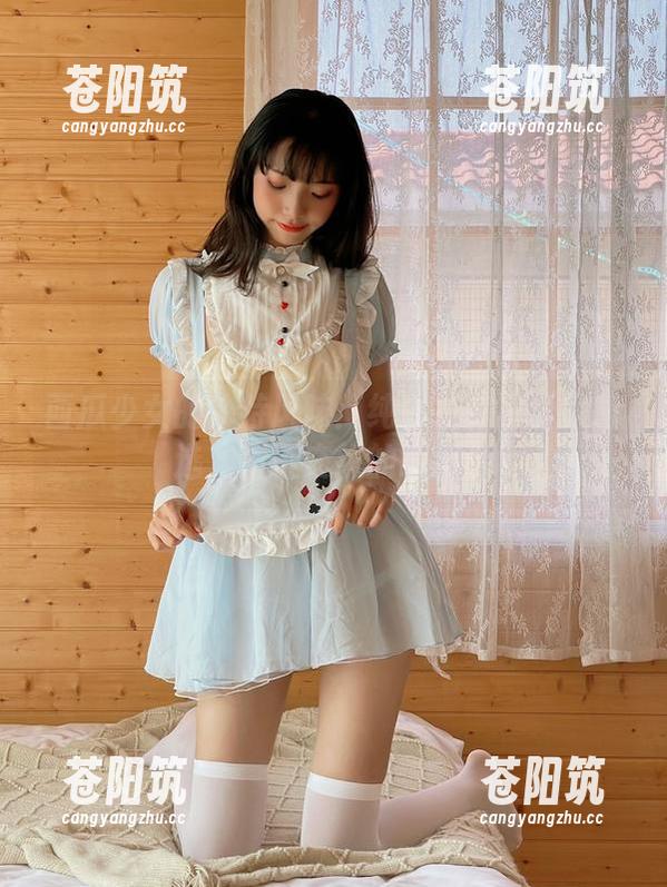 西瓜少女的独特风味：纯白花嫁写真集精选，甜涩交织的瞬间！