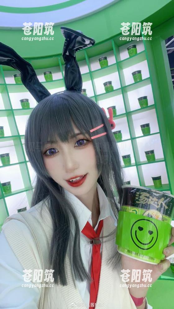 想要双马尾的少女感？来看看贝儿酱Miki的定制图集吧！