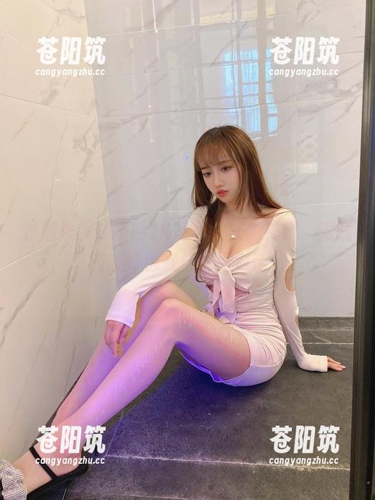 过期米线线喵的JK写真：光影交错，米线和美好也在与时间对话！