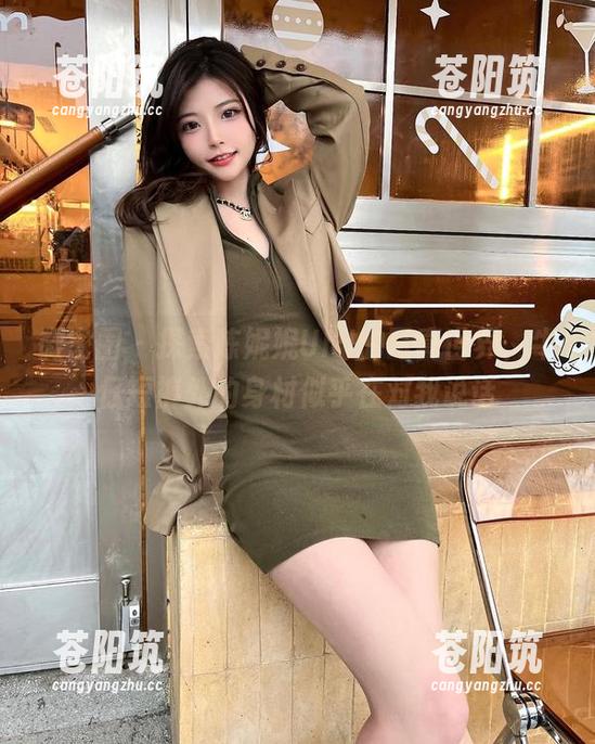 微密圈 - 探索陈妮妮UNI的写真世界，牛仔短裤外的身材似乎在对我说话