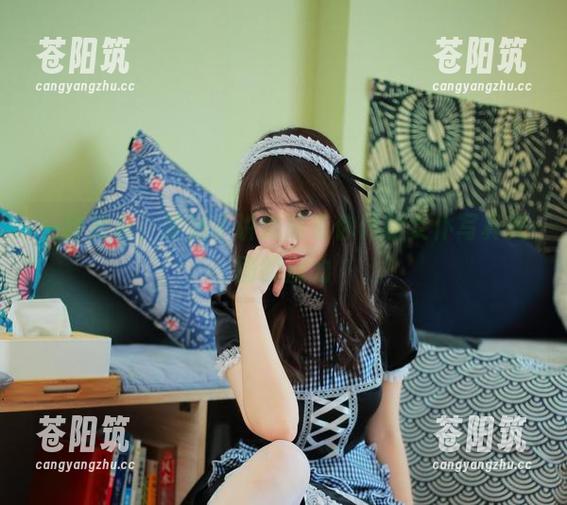 一秒变身，雯妹不讲道理带你体验女仆写真美图的魔力