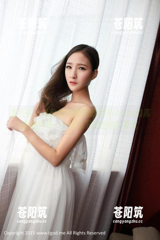 青豆客 - 从图集中窥探萌琪琪Lrene的高跟鞋世界——光影下的叛逆与柔软